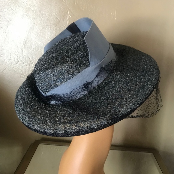 OUTSTANDING 1940s\' TWO TONE BLUE STRAW WIDE BRIM HAT WITH GROSGRAIN TRIM & VEIL main image 14
